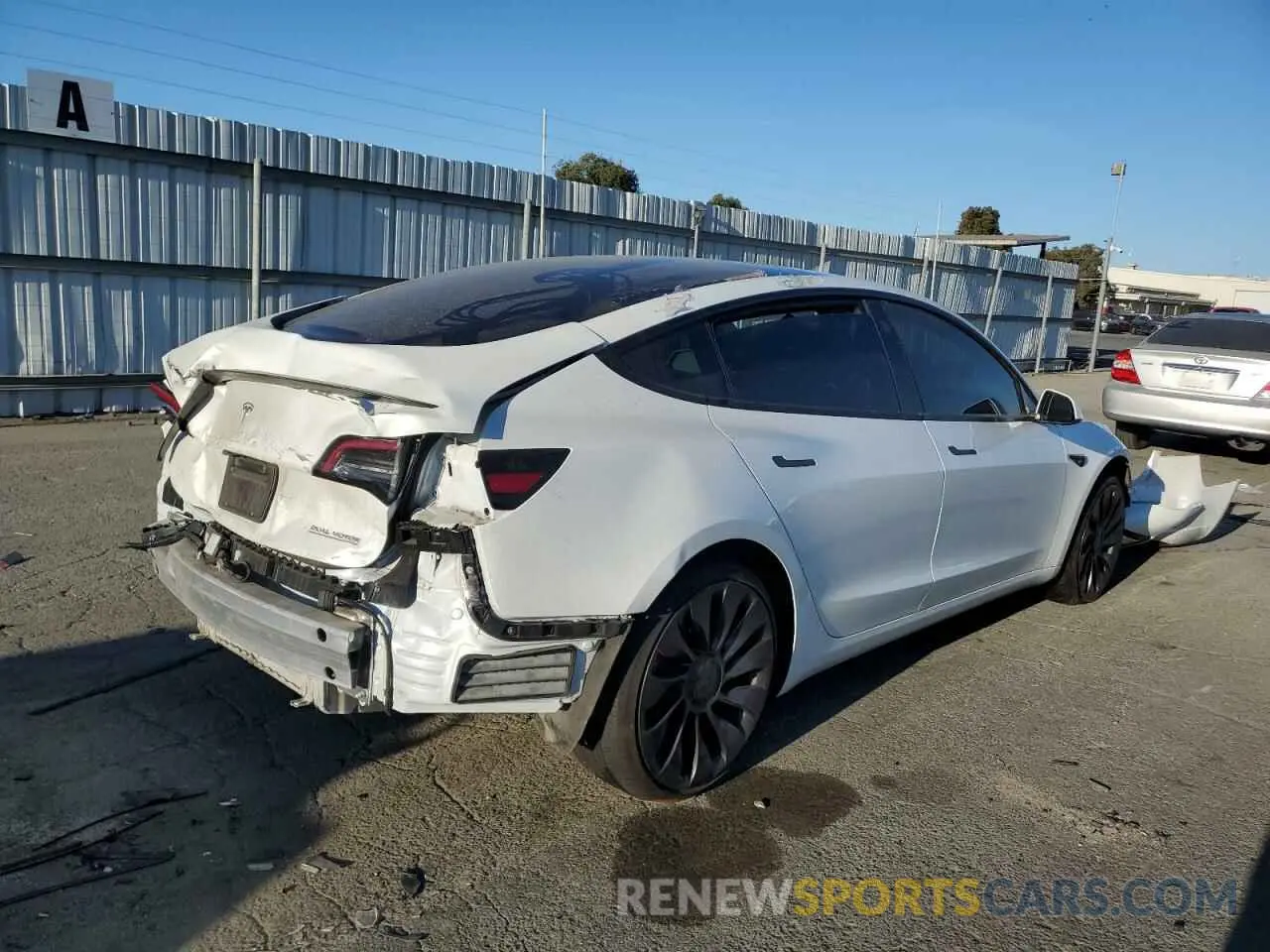 3 Photograph of a damaged car 5YJ3E1EC9MF875334 TESLA MODEL 3 2021