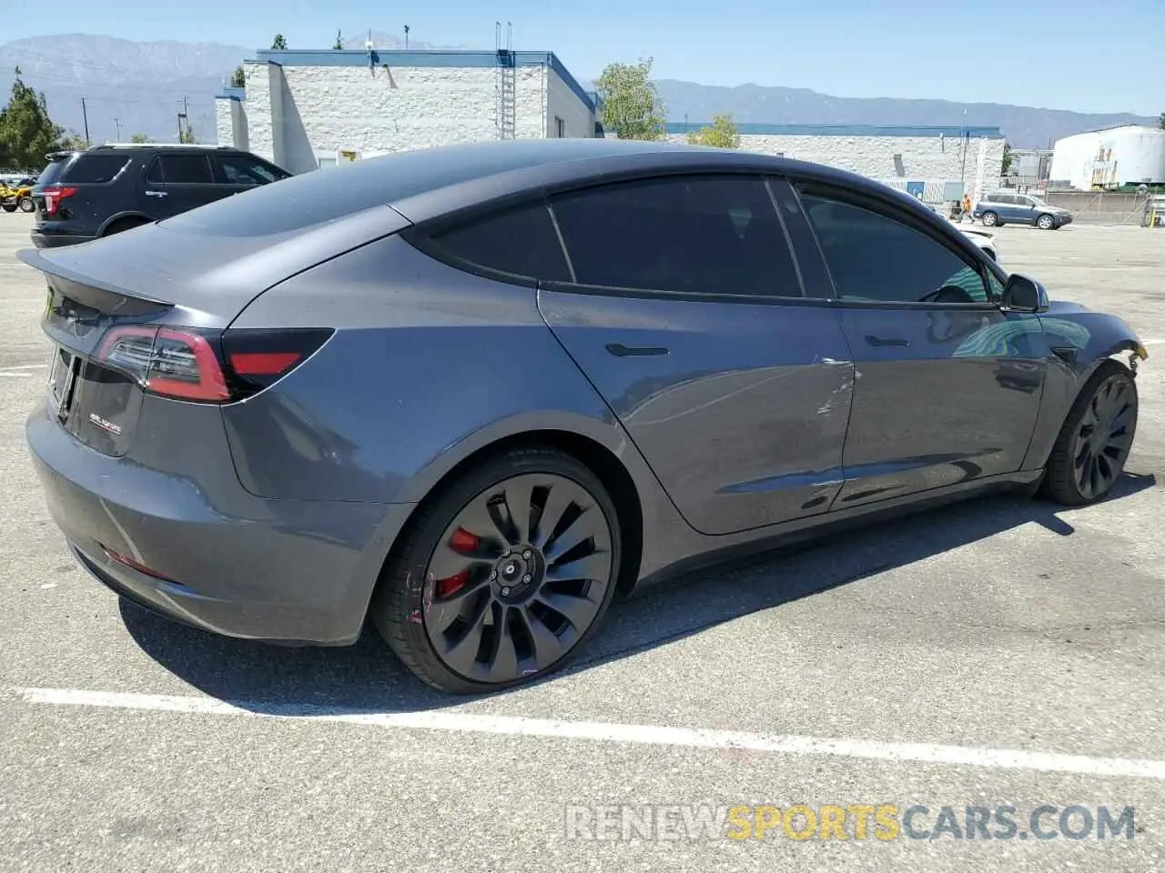 3 Photograph of a damaged car 5YJ3E1EC9MF995697 TESLA MODEL 3 2021