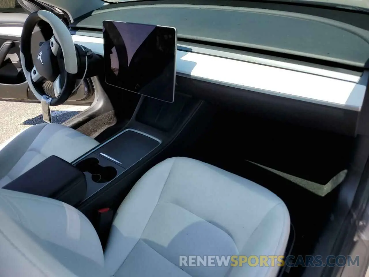 8 Photograph of a damaged car 5YJ3E1EC9MF995697 TESLA MODEL 3 2021