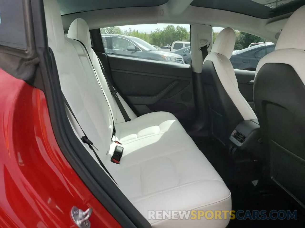 10 Photograph of a damaged car 5YJ3E1ECXMF036275 TESLA MODEL 3 2021