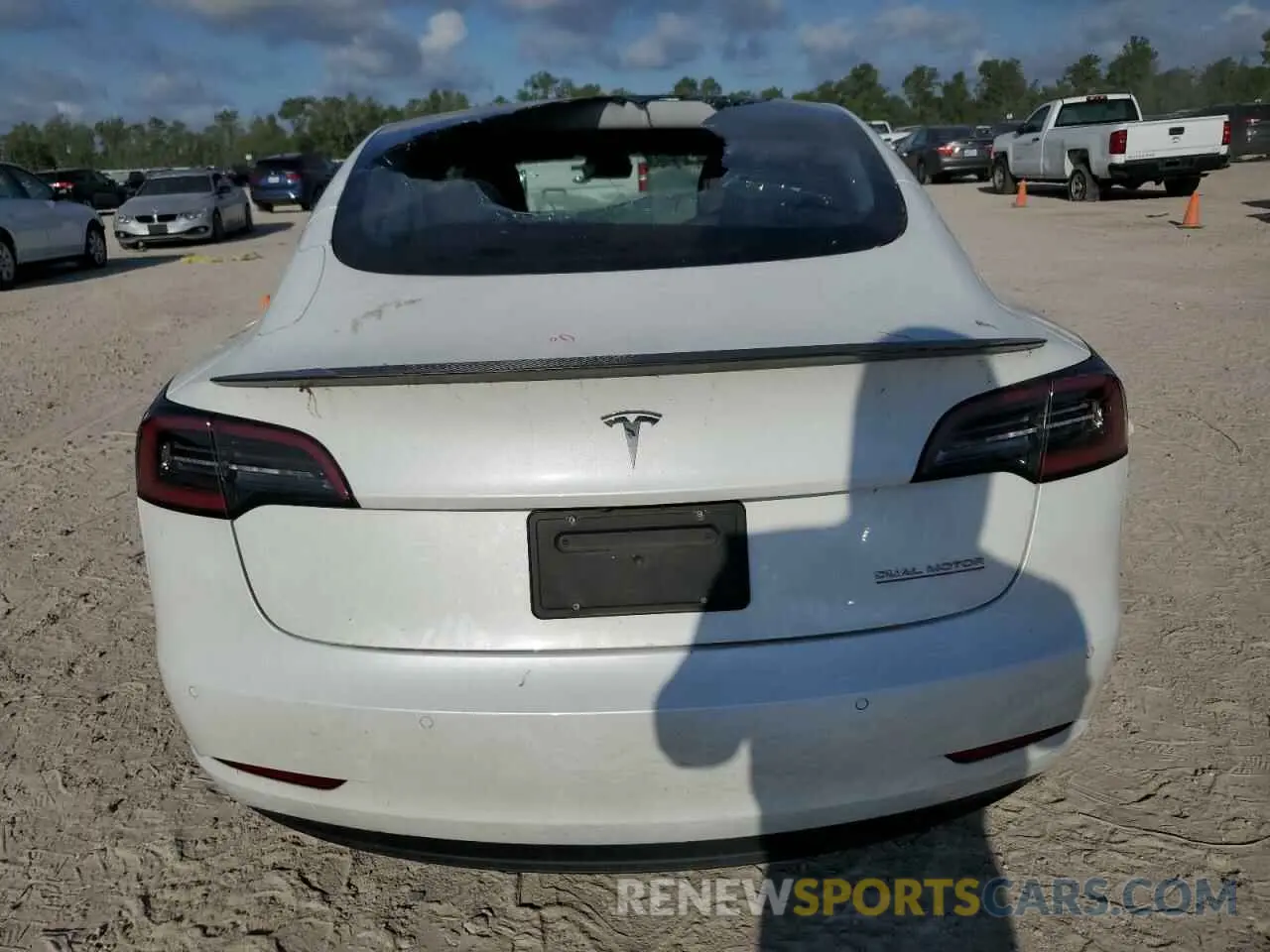 6 Photograph of a damaged car 5YJ3E1ECXMF044795 TESLA MODEL 3 2021