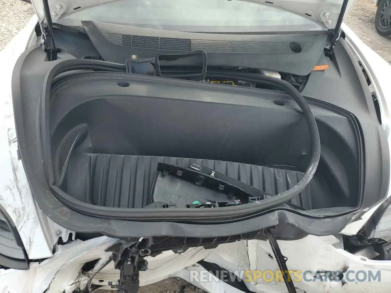 11 Photograph of a damaged car 5YJ3E1ECXMF050287 TESLA MODEL 3 2021