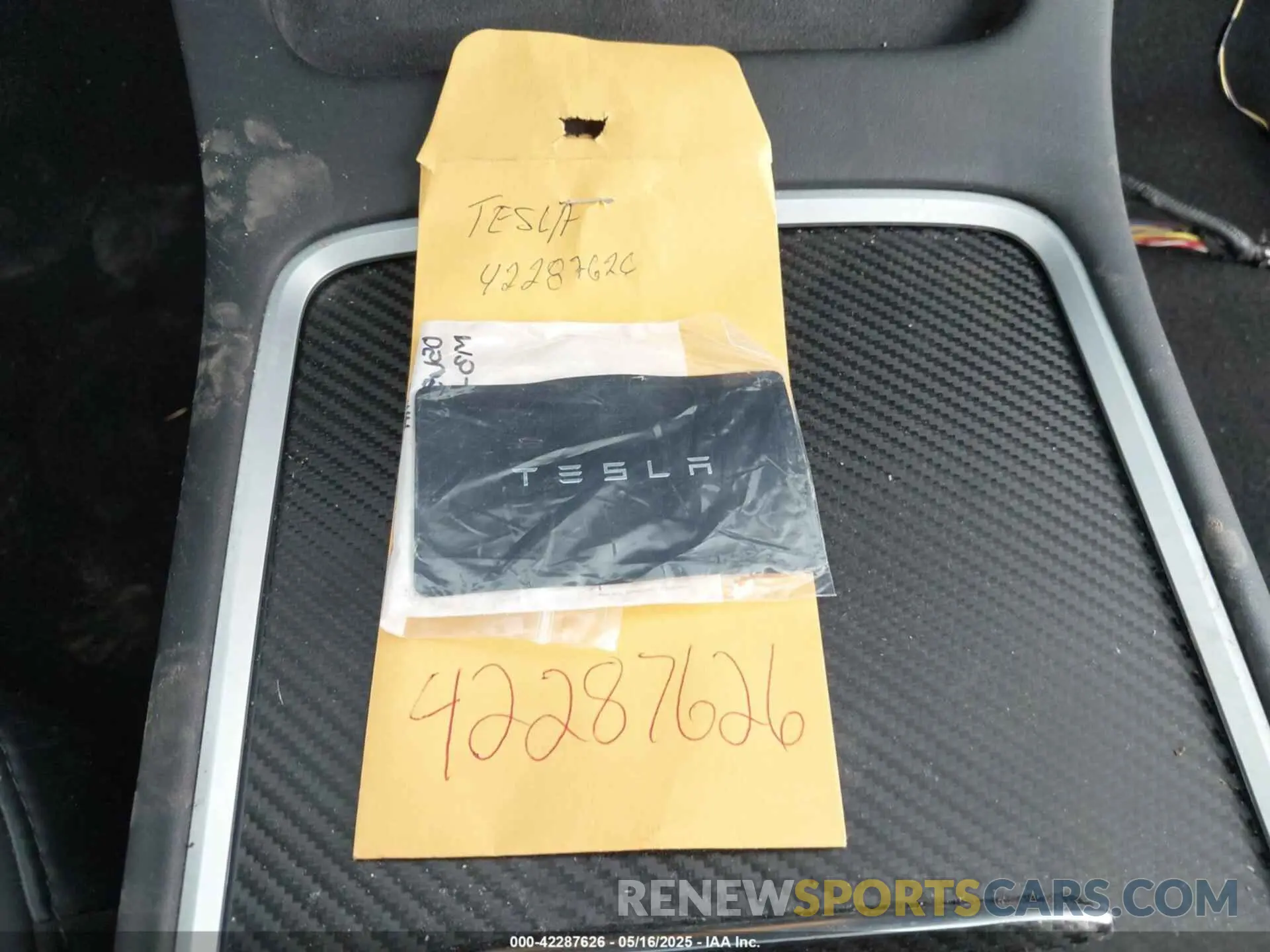 11 Photograph of a damaged car 5YJ3E1ECXMF056512 TESLA MODEL 3 2021
