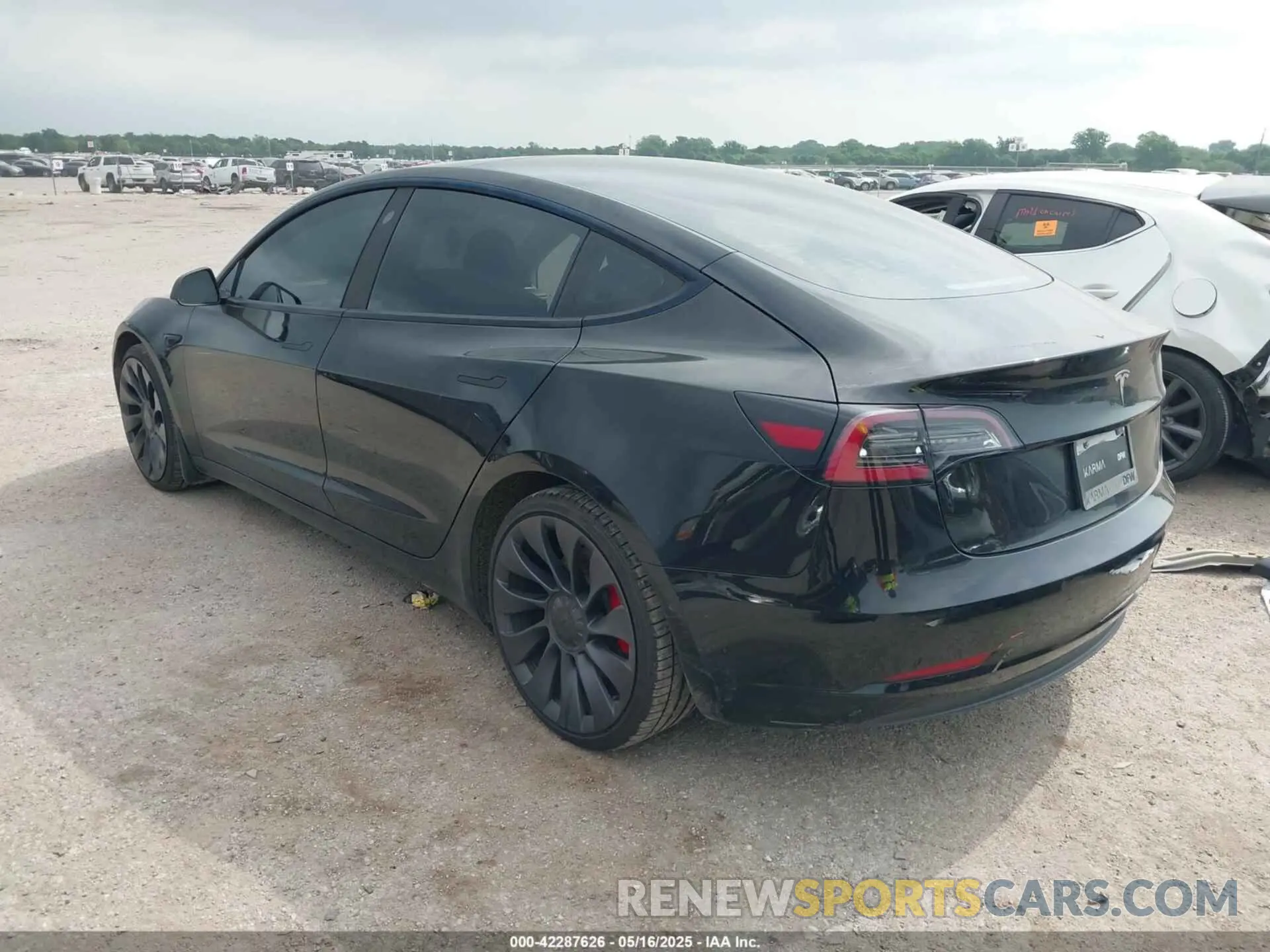3 Photograph of a damaged car 5YJ3E1ECXMF056512 TESLA MODEL 3 2021