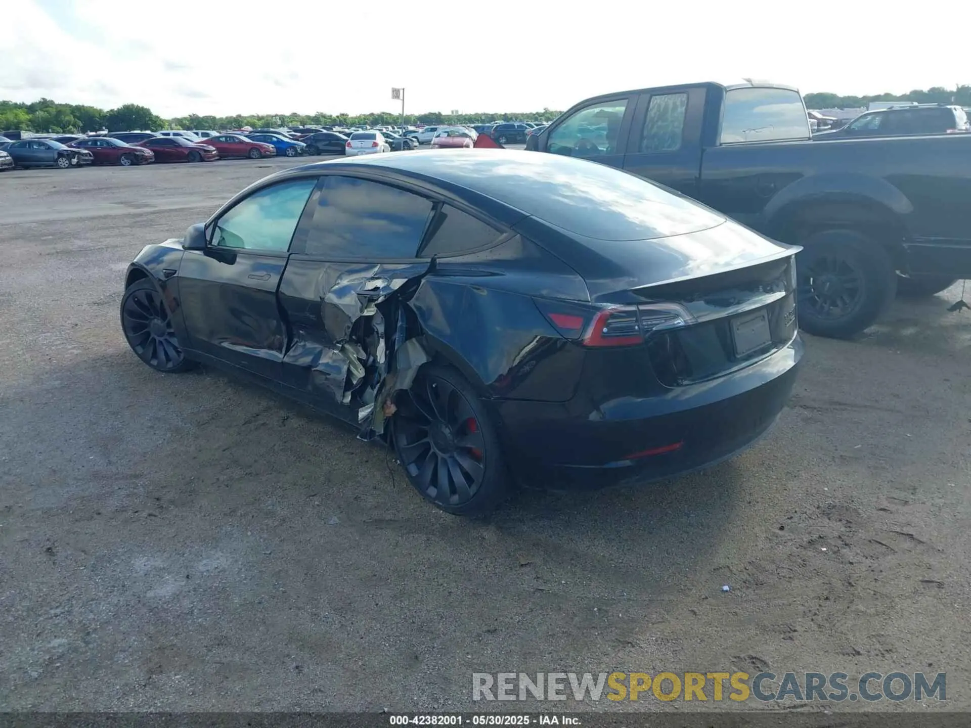 3 Photograph of a damaged car 5YJ3E1ECXMF060365 TESLA MODEL 3 2021