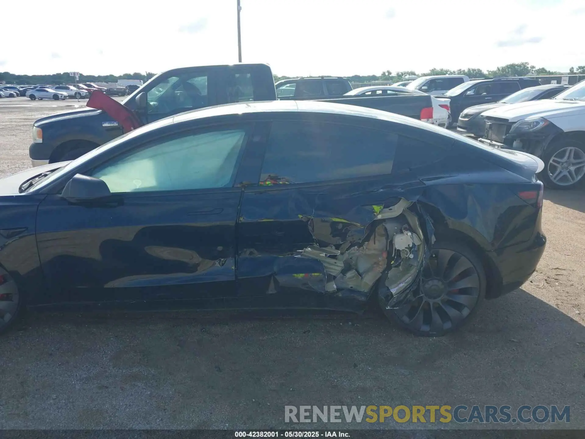 6 Photograph of a damaged car 5YJ3E1ECXMF060365 TESLA MODEL 3 2021
