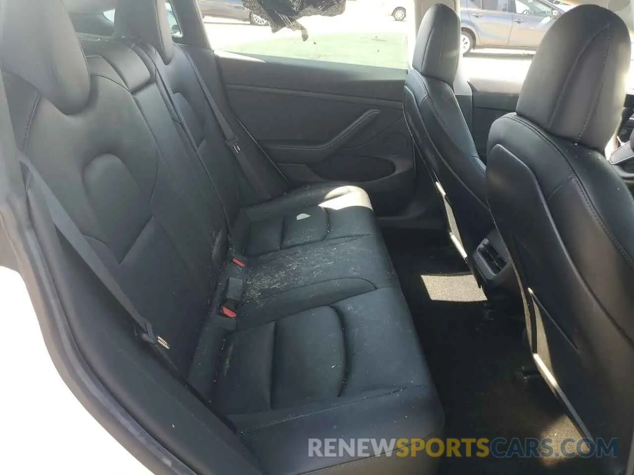 11 Photograph of a damaged car 5YJ3E1ECXMF091342 TESLA MODEL 3 2021