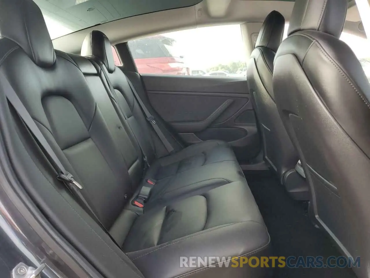 10 Photograph of a damaged car 5YJ3E1ECXMF862690 TESLA MODEL 3 2021