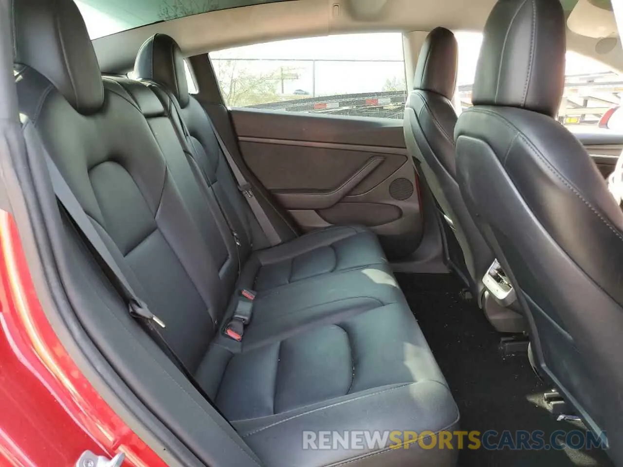 10 Photograph of a damaged car 5YJ3E1EA0NF115227 TESLA MODEL 3 2022