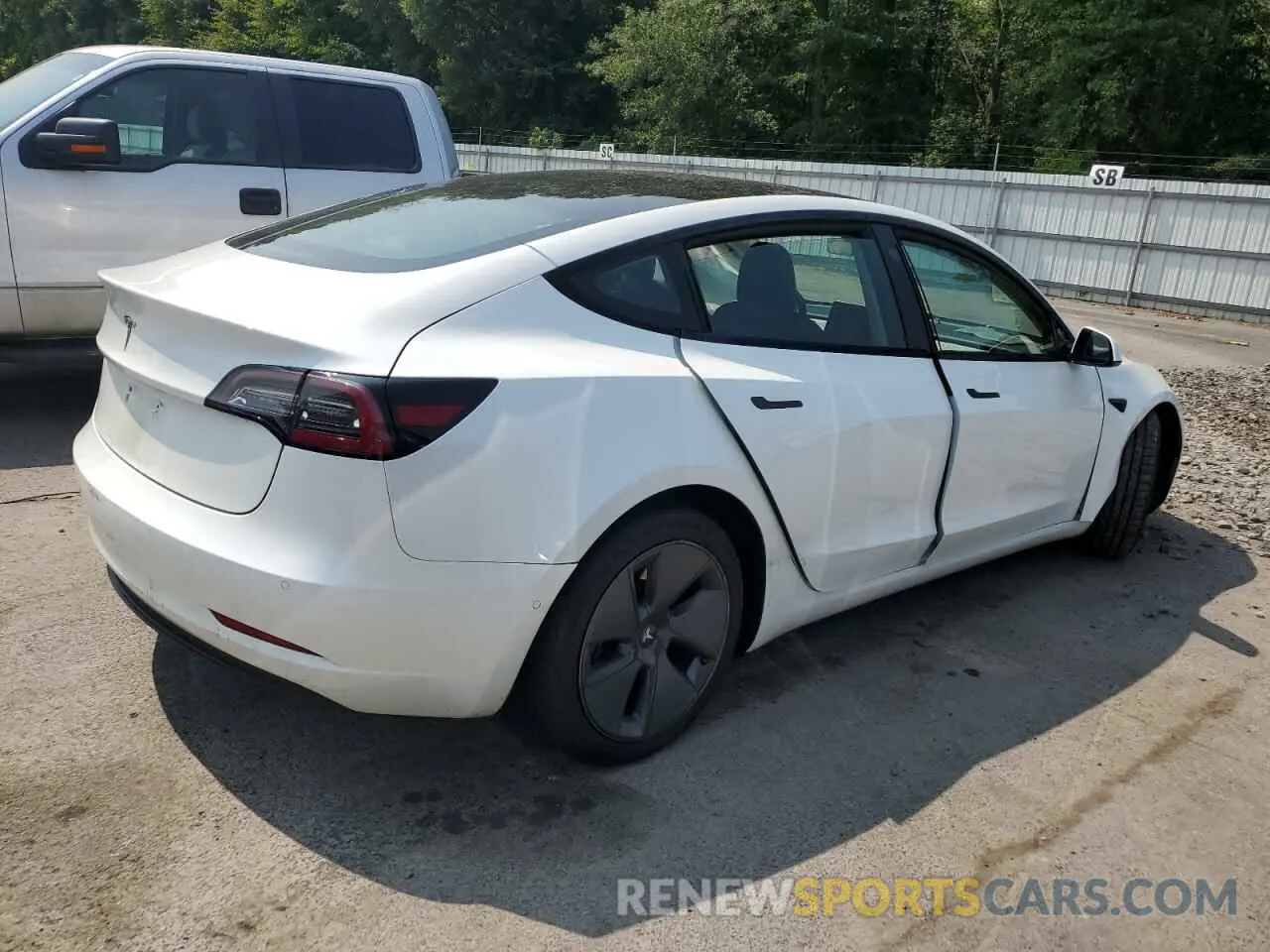 3 Photograph of a damaged car 5YJ3E1EA0NF156411 TESLA MODEL 3 2022