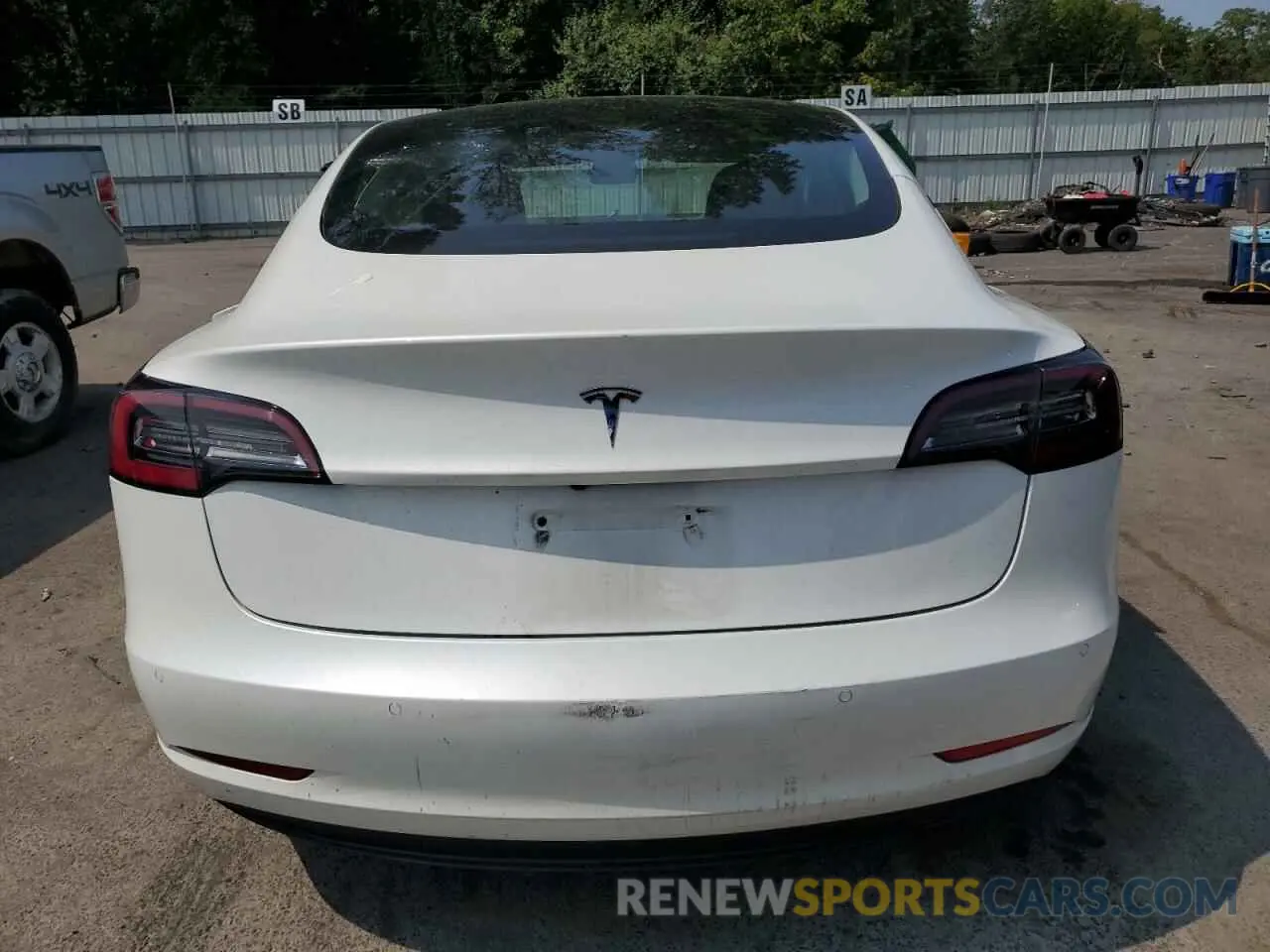 6 Photograph of a damaged car 5YJ3E1EA0NF156411 TESLA MODEL 3 2022