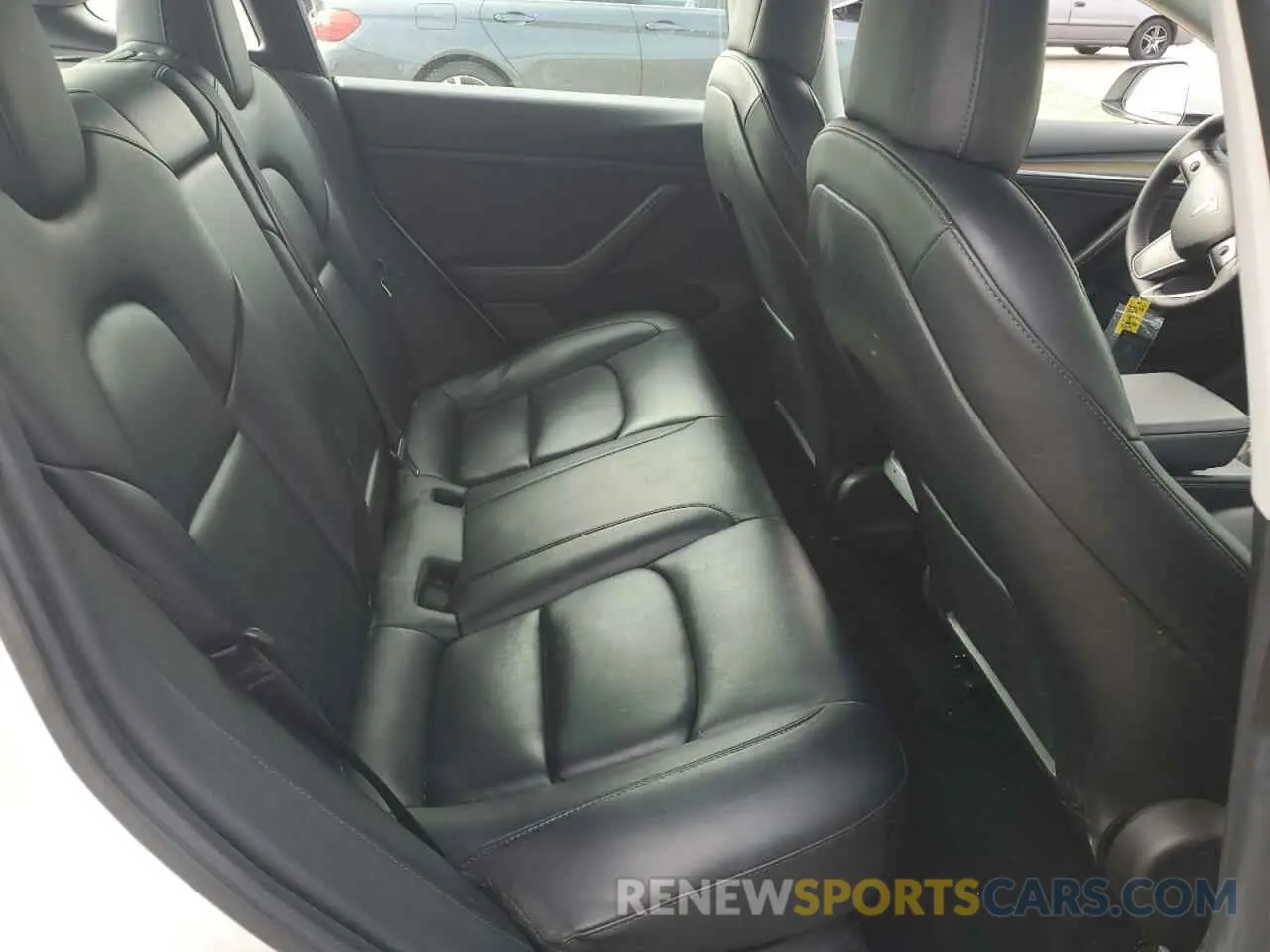 11 Photograph of a damaged car 5YJ3E1EA0NF160989 TESLA MODEL 3 2022