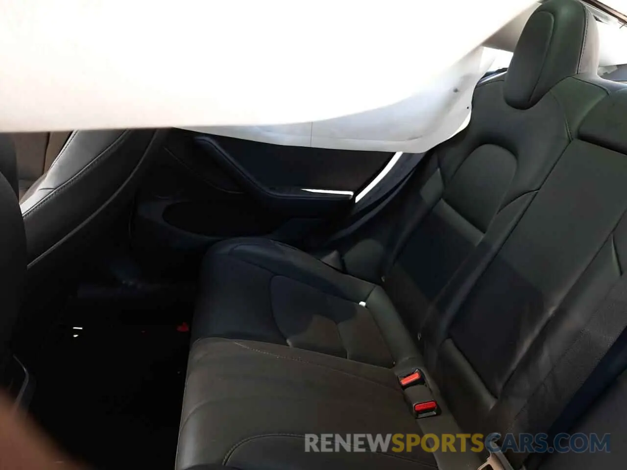 6 Photograph of a damaged car 5YJ3E1EA0NF161348 TESLA MODEL 3 2022