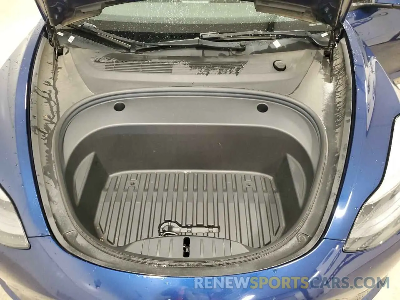 11 Photograph of a damaged car 5YJ3E1EA0NF184970 TESLA MODEL 3 2022