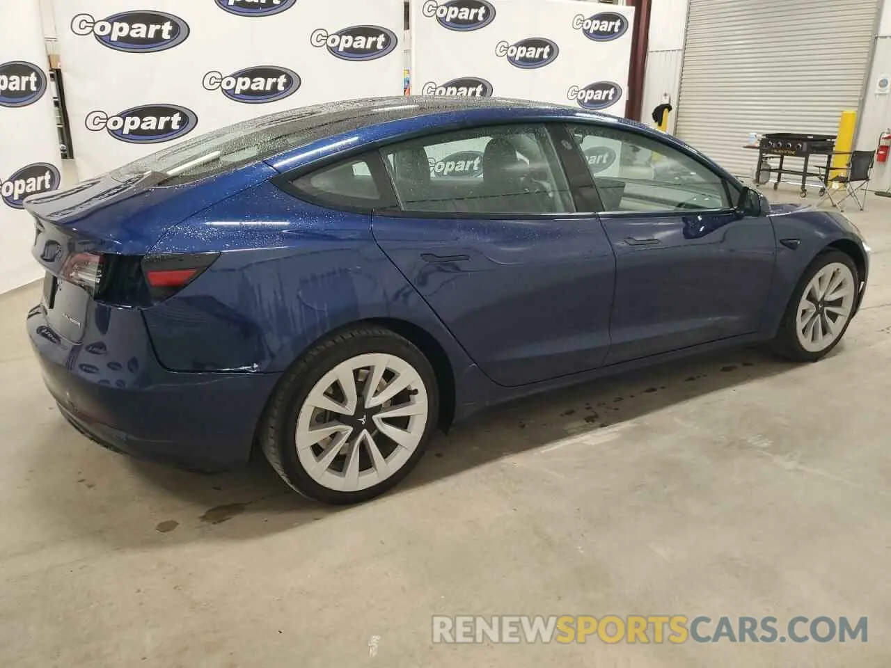 3 Photograph of a damaged car 5YJ3E1EA0NF184970 TESLA MODEL 3 2022