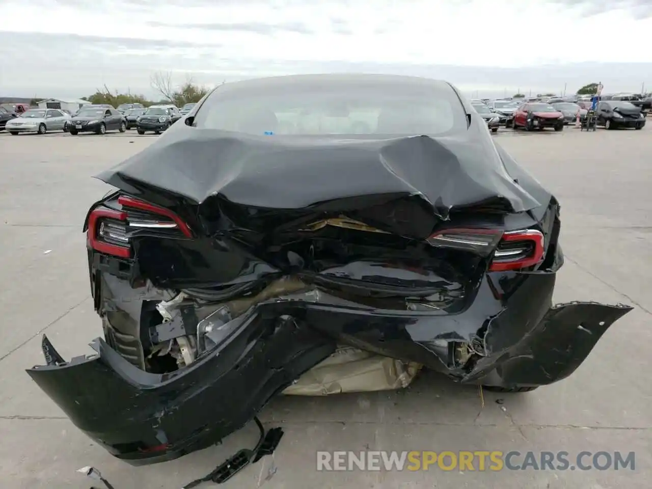 6 Photograph of a damaged car 5YJ3E1EA0NF185200 TESLA MODEL 3 2022