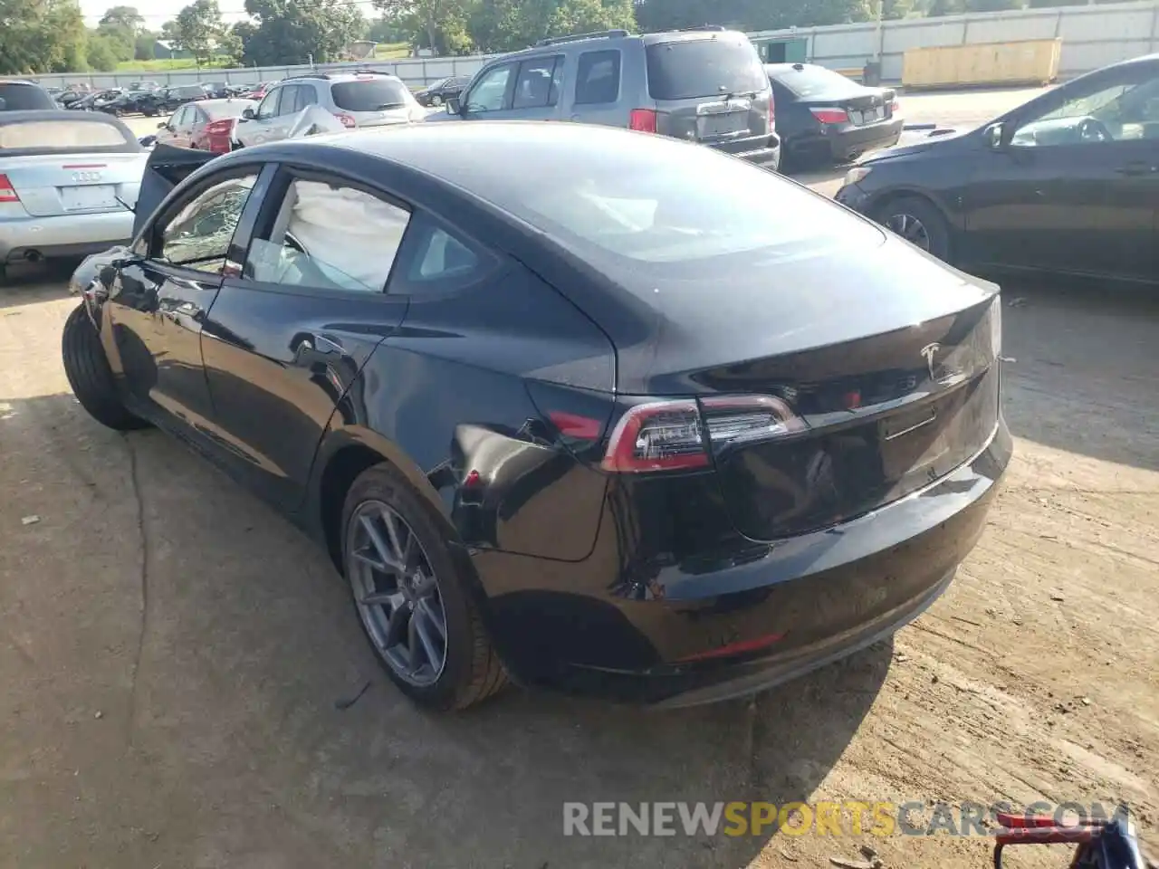 3 Photograph of a damaged car 5YJ3E1EA0NF190686 TESLA MODEL 3 2022