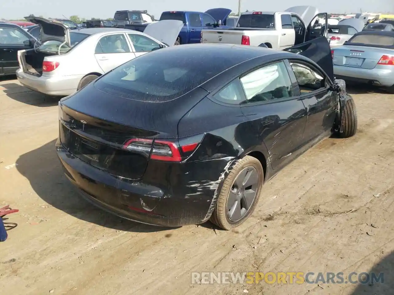 4 Photograph of a damaged car 5YJ3E1EA0NF190686 TESLA MODEL 3 2022