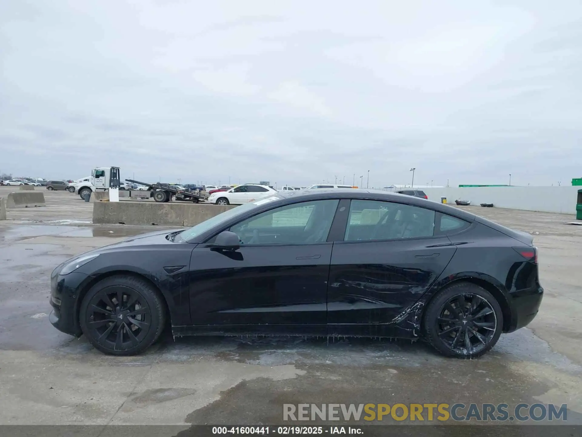 13 Photograph of a damaged car 5YJ3E1EA0NF191336 TESLA MODEL 3 2022