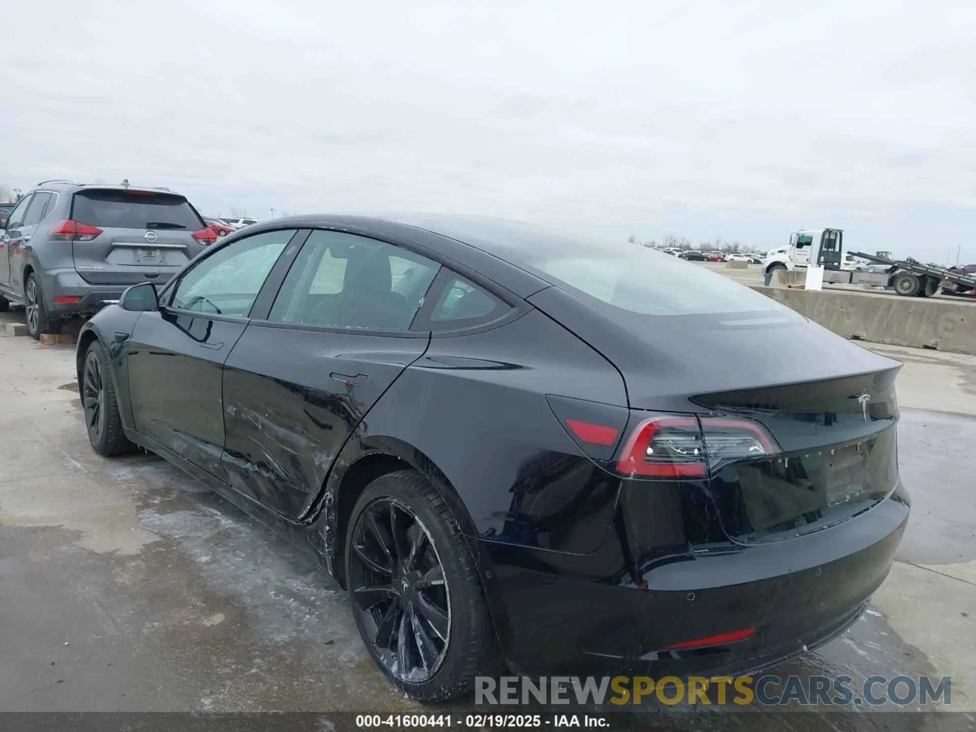 3 Photograph of a damaged car 5YJ3E1EA0NF191336 TESLA MODEL 3 2022