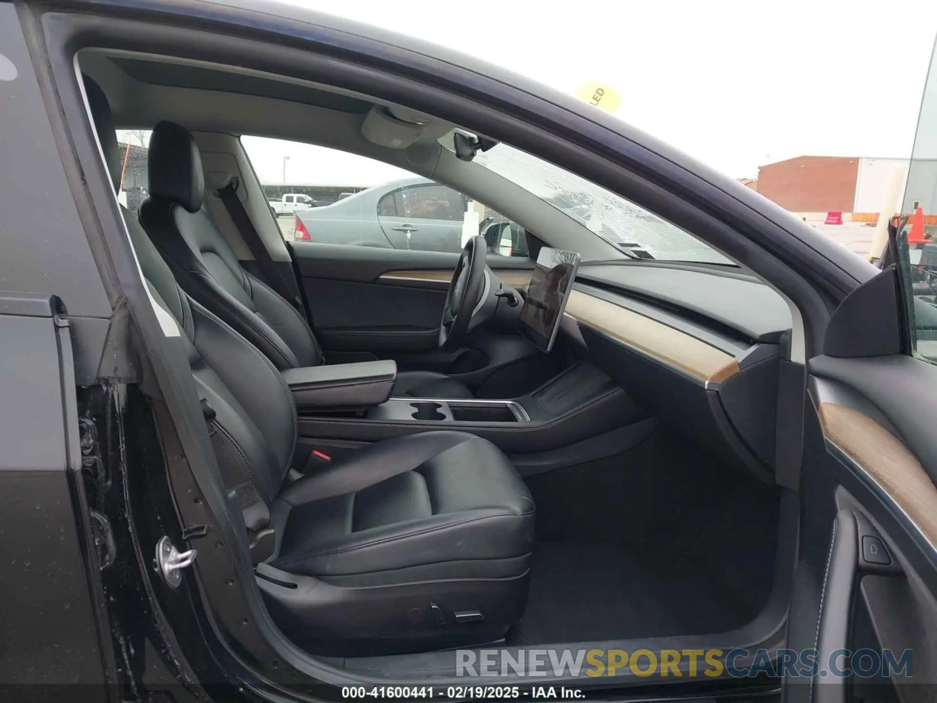 5 Photograph of a damaged car 5YJ3E1EA0NF191336 TESLA MODEL 3 2022