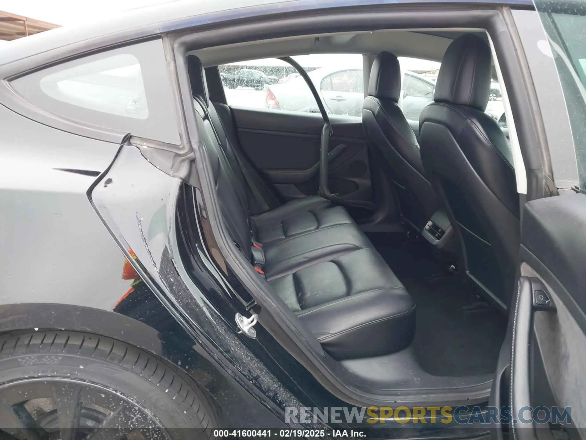 8 Photograph of a damaged car 5YJ3E1EA0NF191336 TESLA MODEL 3 2022