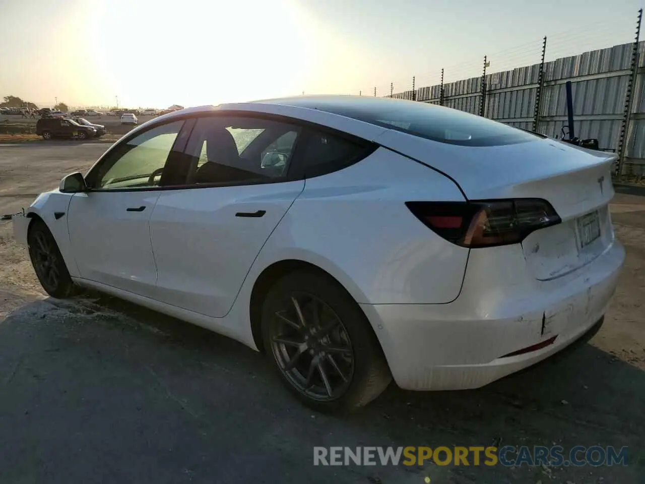 2 Photograph of a damaged car 5YJ3E1EA0NF197105 TESLA MODEL 3 2022