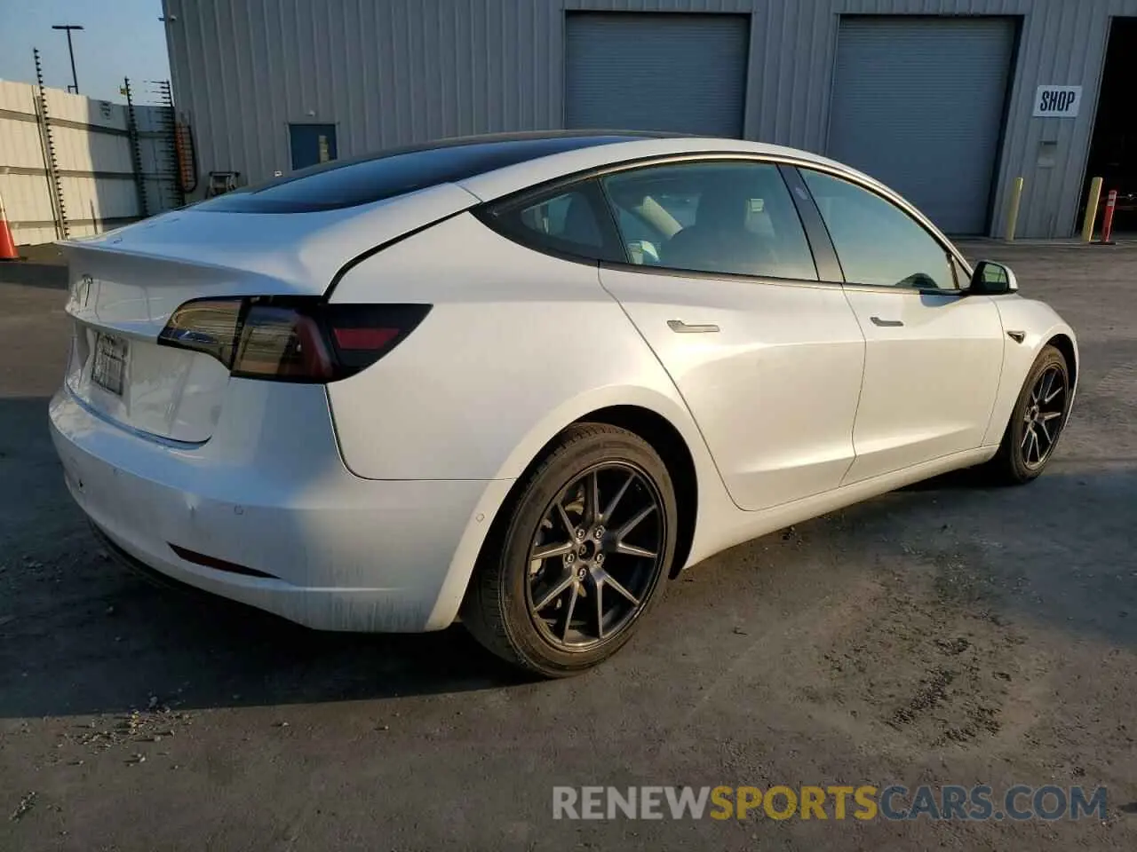 3 Photograph of a damaged car 5YJ3E1EA0NF197105 TESLA MODEL 3 2022