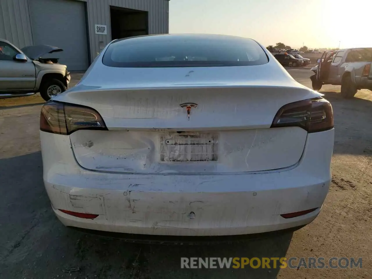 6 Photograph of a damaged car 5YJ3E1EA0NF197105 TESLA MODEL 3 2022