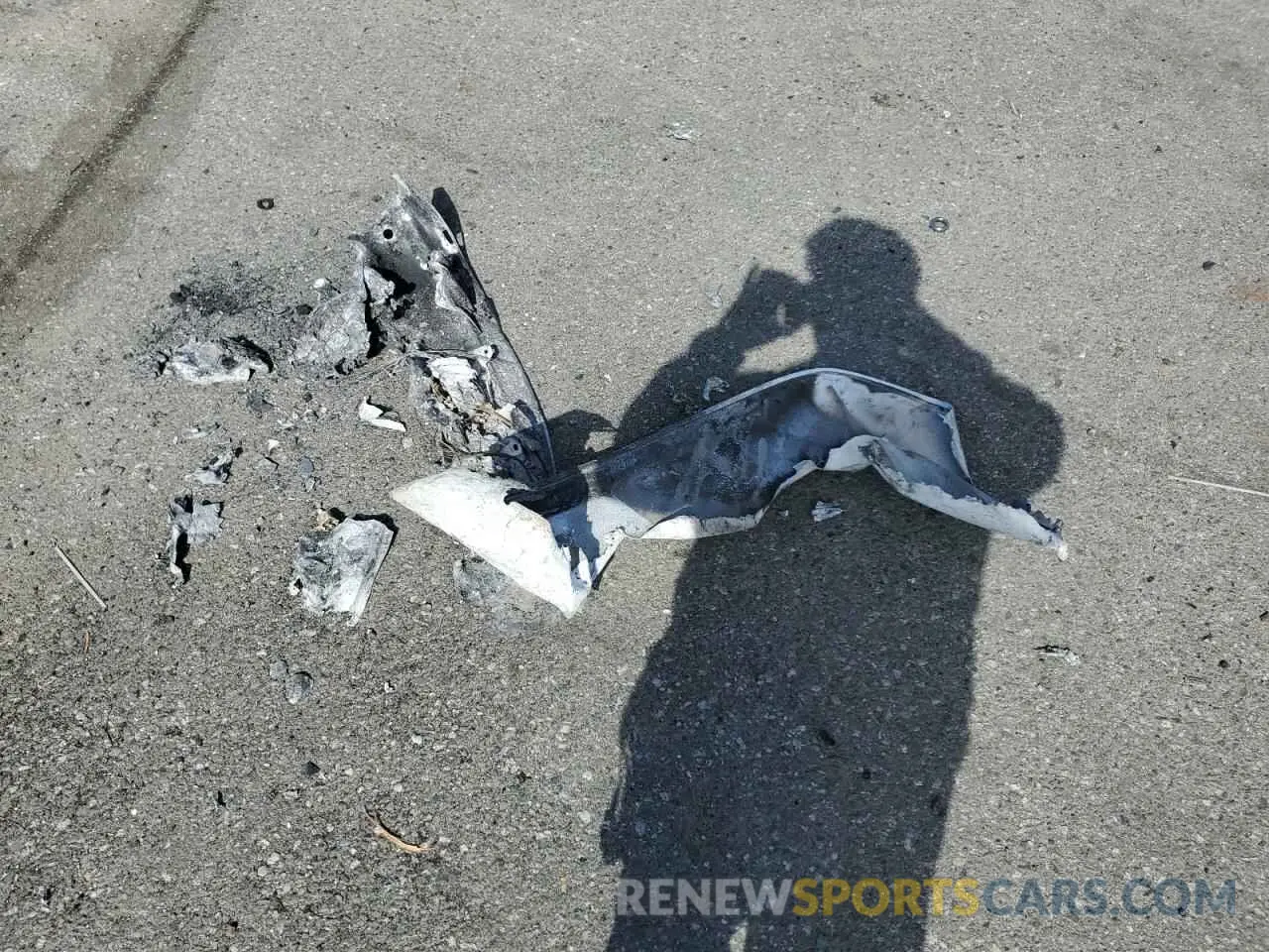 12 Photograph of a damaged car 5YJ3E1EA0NF200861 TESLA MODEL 3 2022