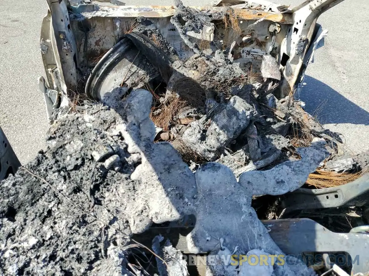 8 Photograph of a damaged car 5YJ3E1EA0NF200861 TESLA MODEL 3 2022