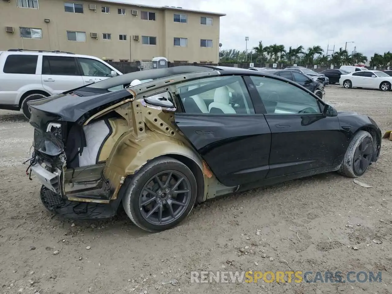 3 Photograph of a damaged car 5YJ3E1EA0NF204795 TESLA MODEL 3 2022