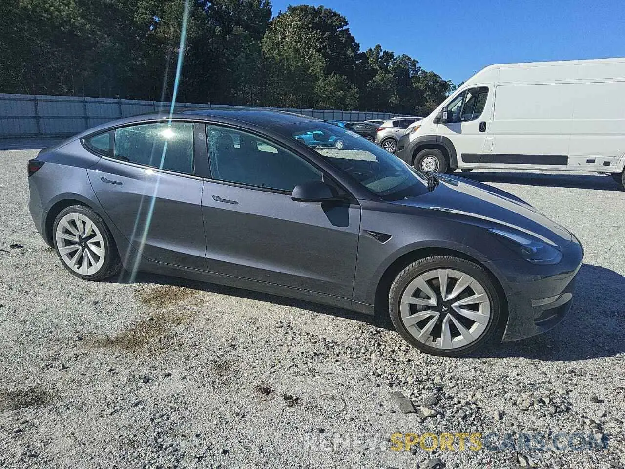 4 Photograph of a damaged car 5YJ3E1EA0NF286415 TESLA MODEL 3 2022