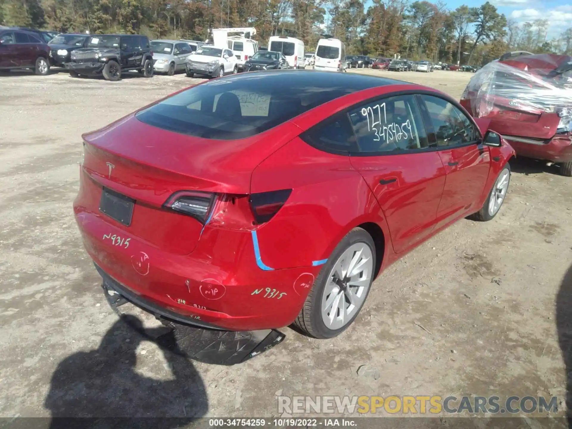 4 Photograph of a damaged car 5YJ3E1EA0NF287421 TESLA MODEL 3 2022