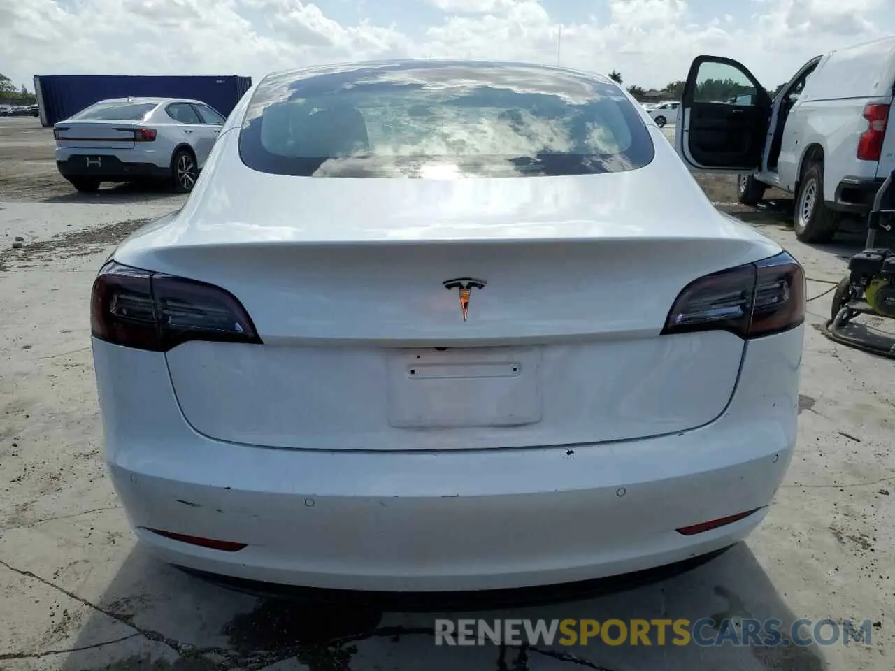 6 Photograph of a damaged car 5YJ3E1EA0NF287788 TESLA MODEL 3 2022
