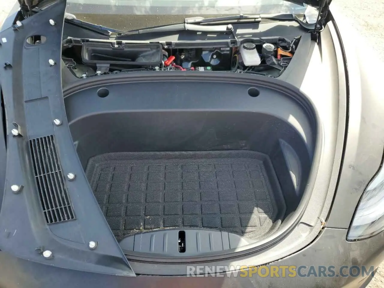 11 Photograph of a damaged car 5YJ3E1EA0NF320370 TESLA MODEL 3 2022
