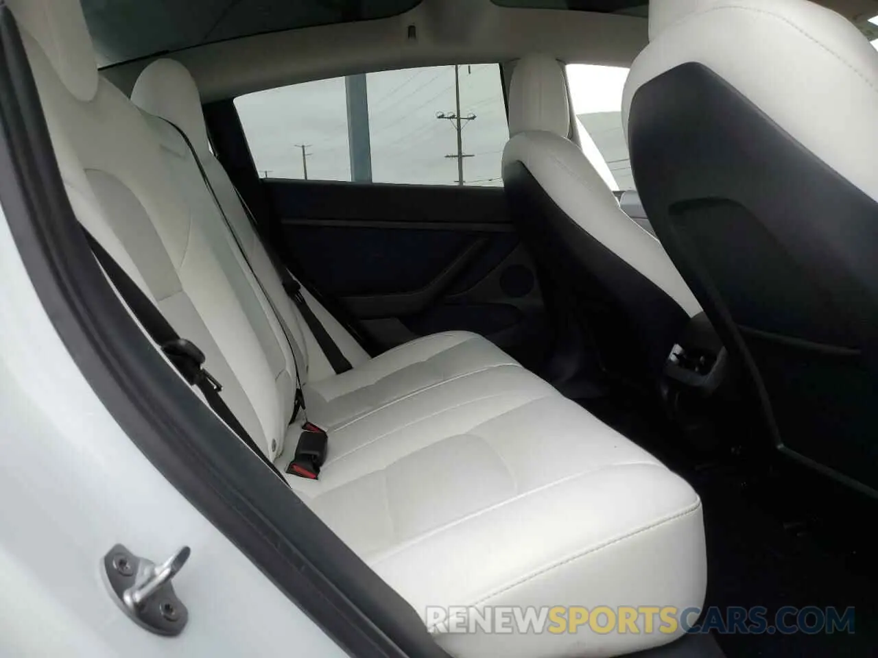 10 Photograph of a damaged car 5YJ3E1EA0NF325889 TESLA MODEL 3 2022
