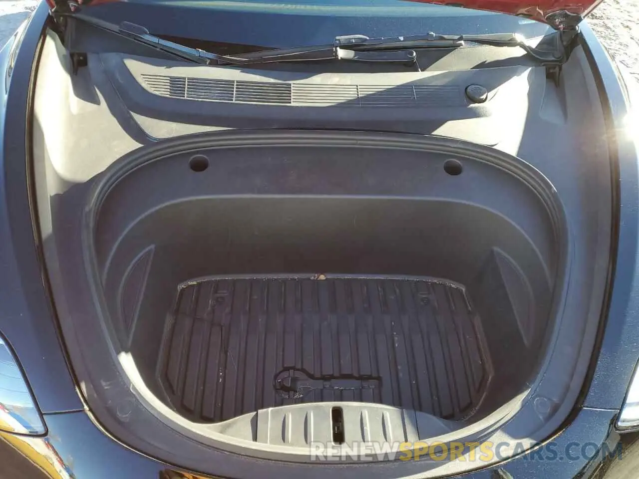 11 Photograph of a damaged car 5YJ3E1EA0NF358424 TESLA MODEL 3 2022