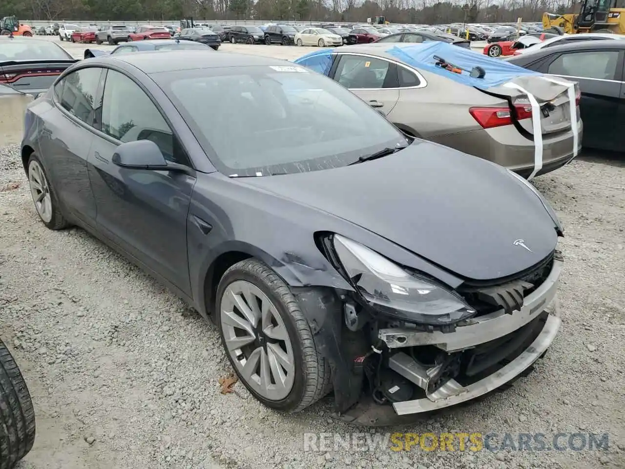 4 Photograph of a damaged car 5YJ3E1EA0NF369083 TESLA MODEL 3 2022