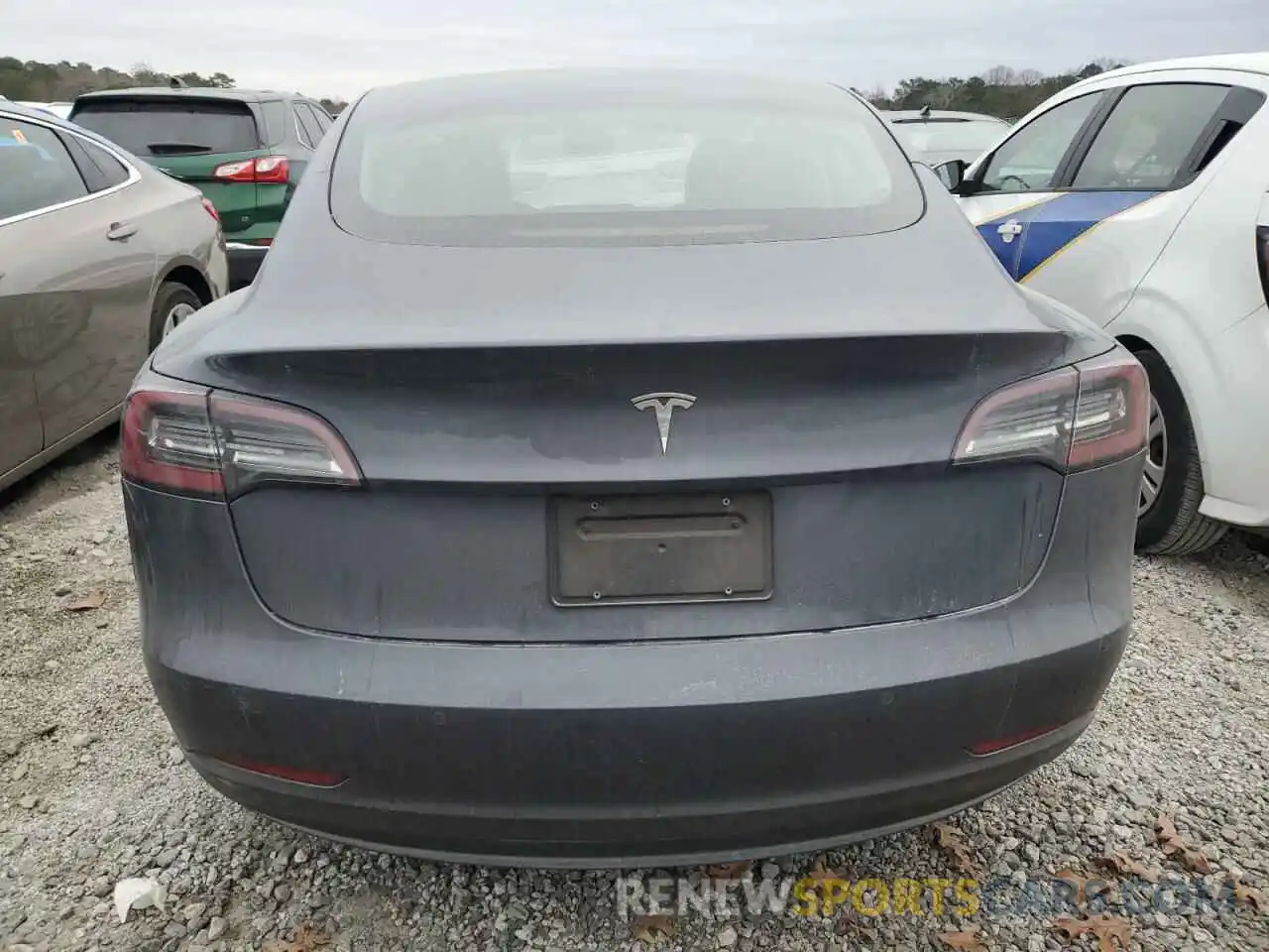 6 Photograph of a damaged car 5YJ3E1EA0NF369083 TESLA MODEL 3 2022