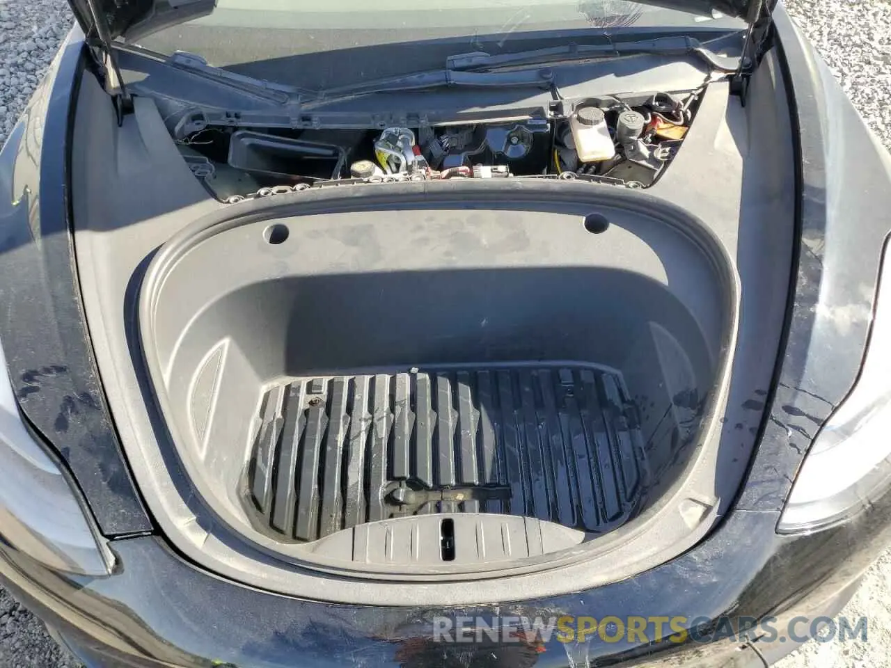 11 Photograph of a damaged car 5YJ3E1EA0NF369679 TESLA MODEL 3 2022