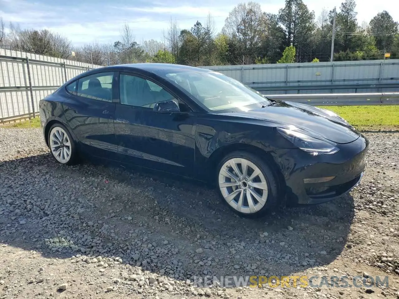4 Photograph of a damaged car 5YJ3E1EA0NF369679 TESLA MODEL 3 2022