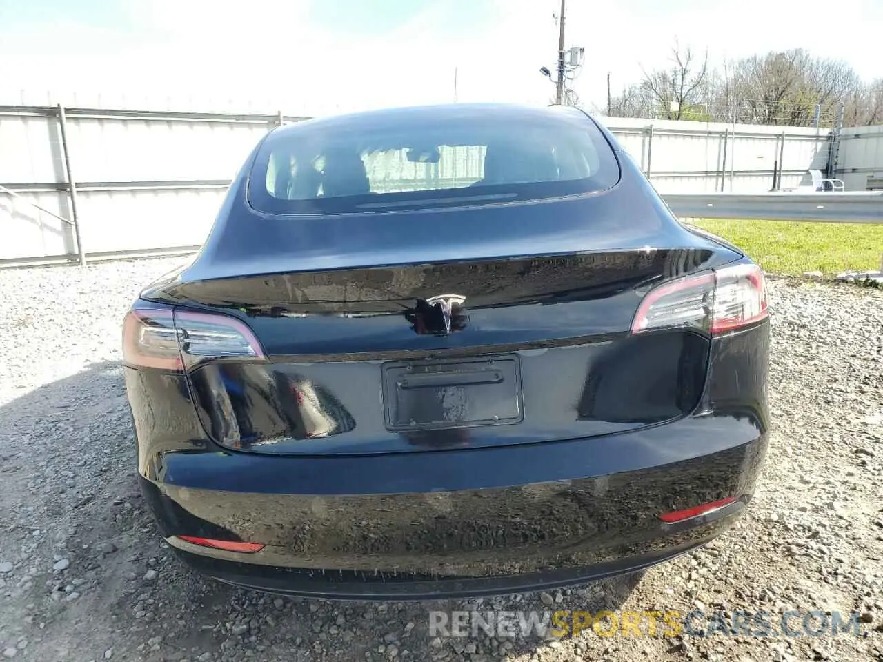 6 Photograph of a damaged car 5YJ3E1EA0NF369679 TESLA MODEL 3 2022