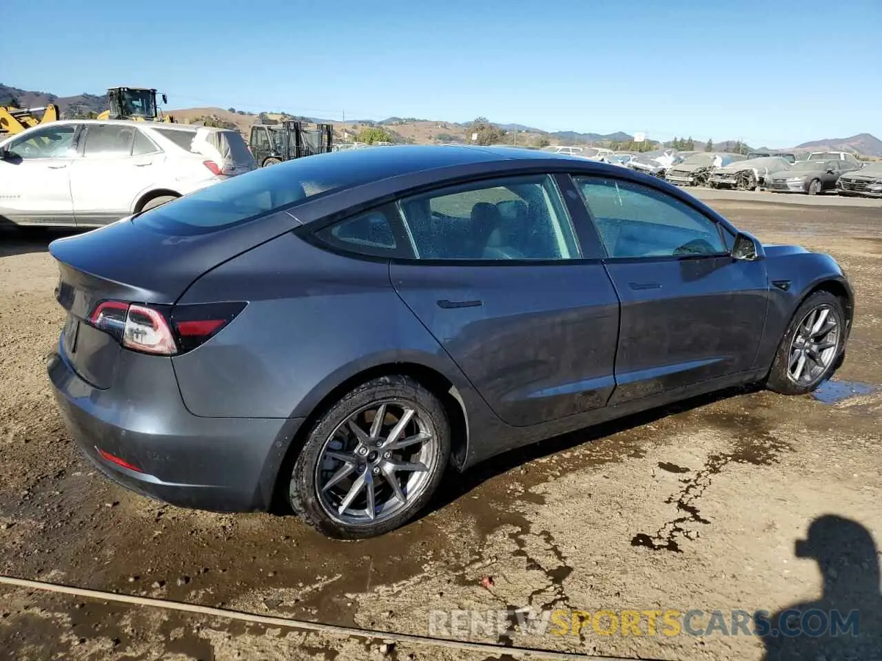 3 Photograph of a damaged car 5YJ3E1EA0NF370685 TESLA MODEL 3 2022