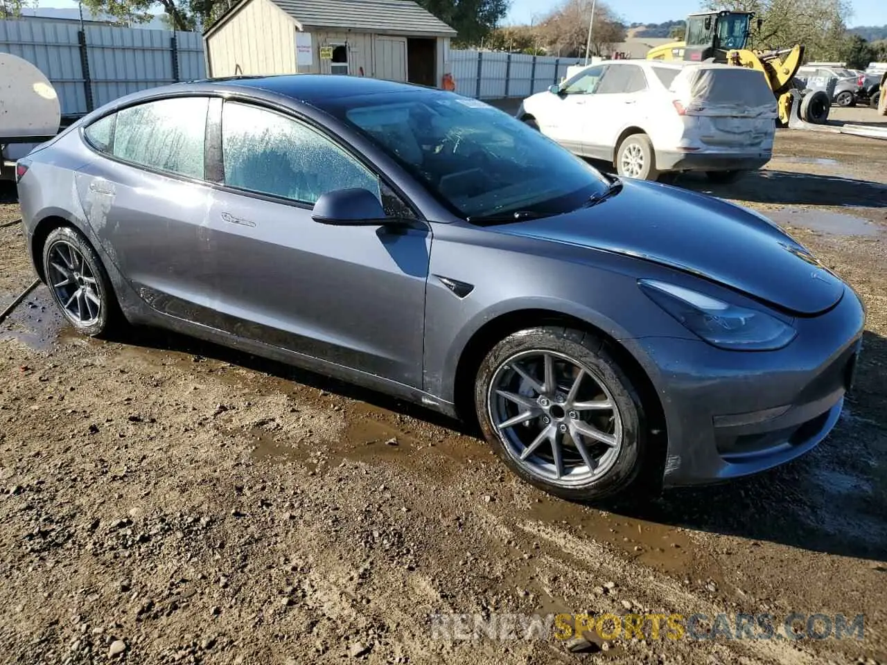 4 Photograph of a damaged car 5YJ3E1EA0NF370685 TESLA MODEL 3 2022