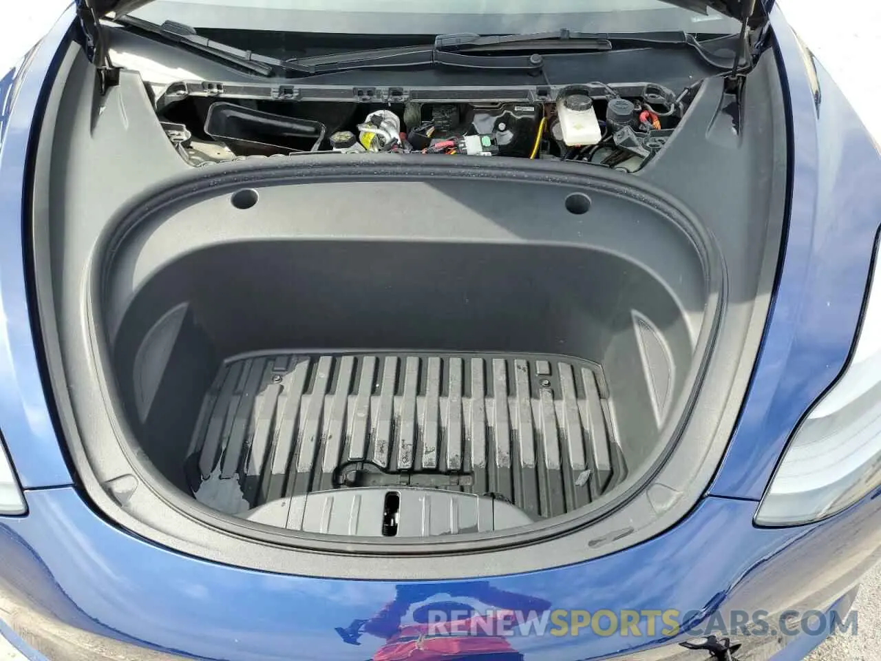 11 Photograph of a damaged car 5YJ3E1EA0NF371822 TESLA MODEL 3 2022