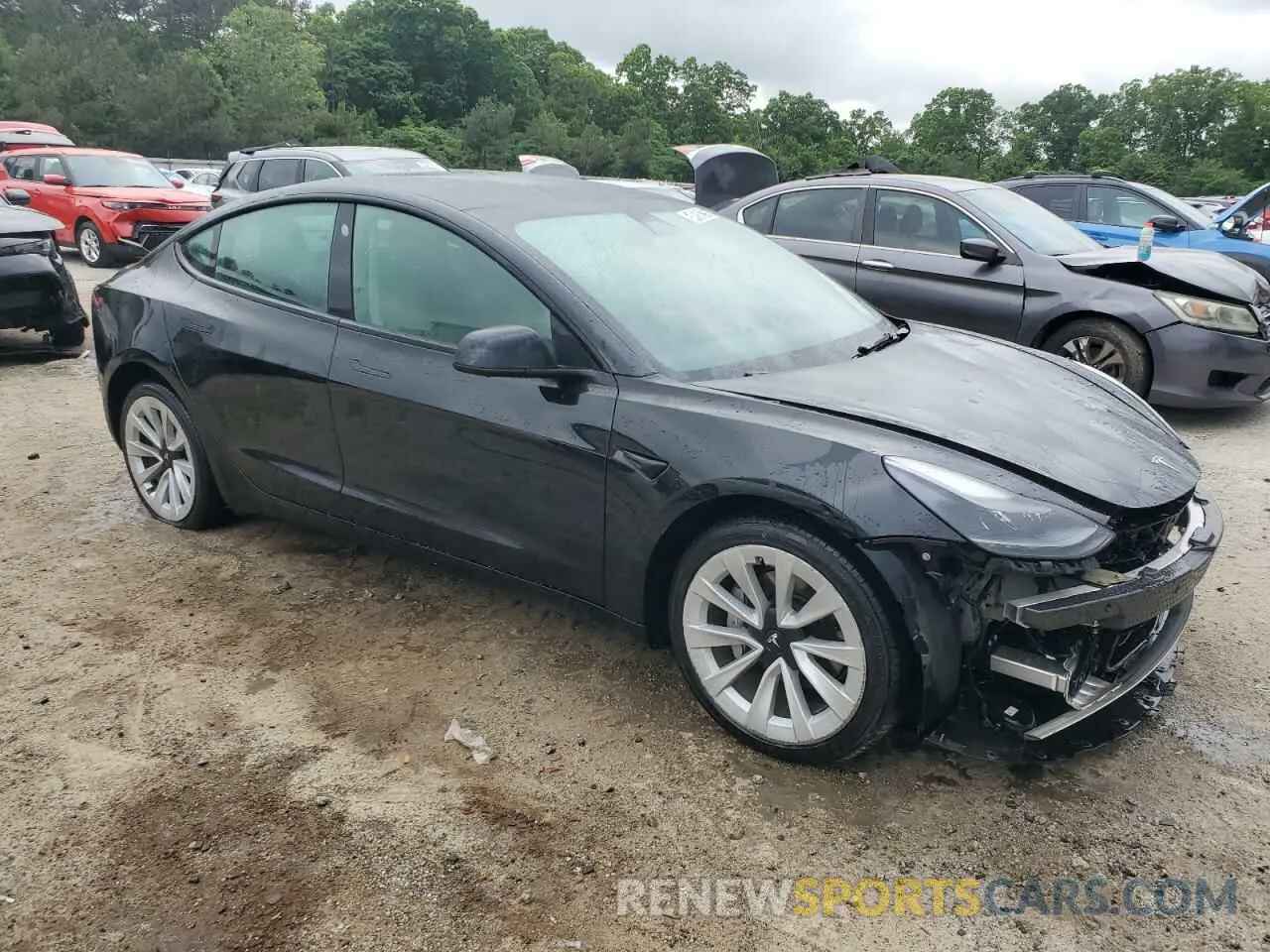 4 Photograph of a damaged car 5YJ3E1EA0NF372095 TESLA MODEL 3 2022