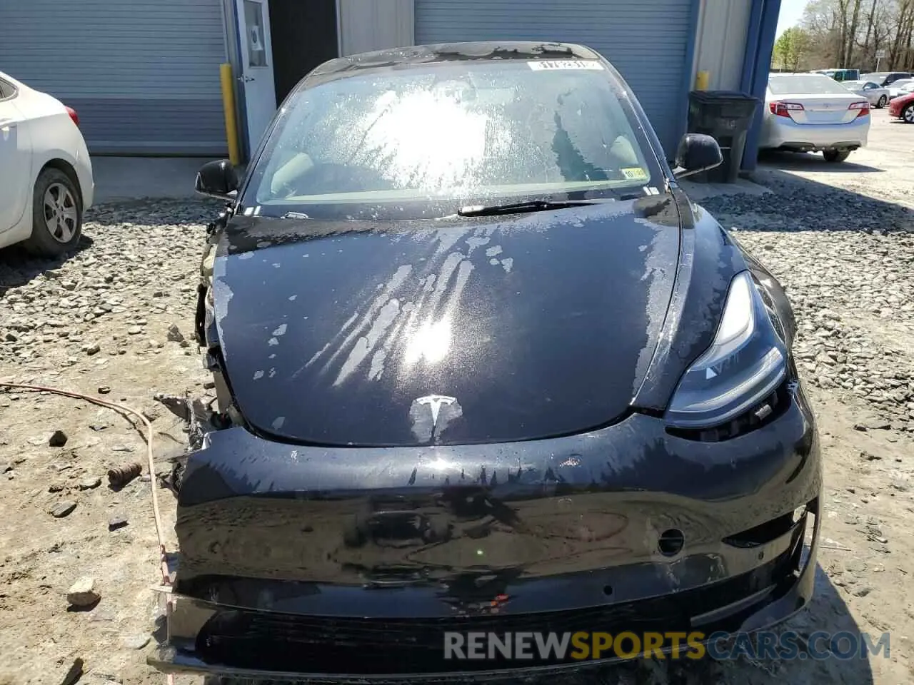 11 Photograph of a damaged car 5YJ3E1EA0NF372436 TESLA MODEL 3 2022