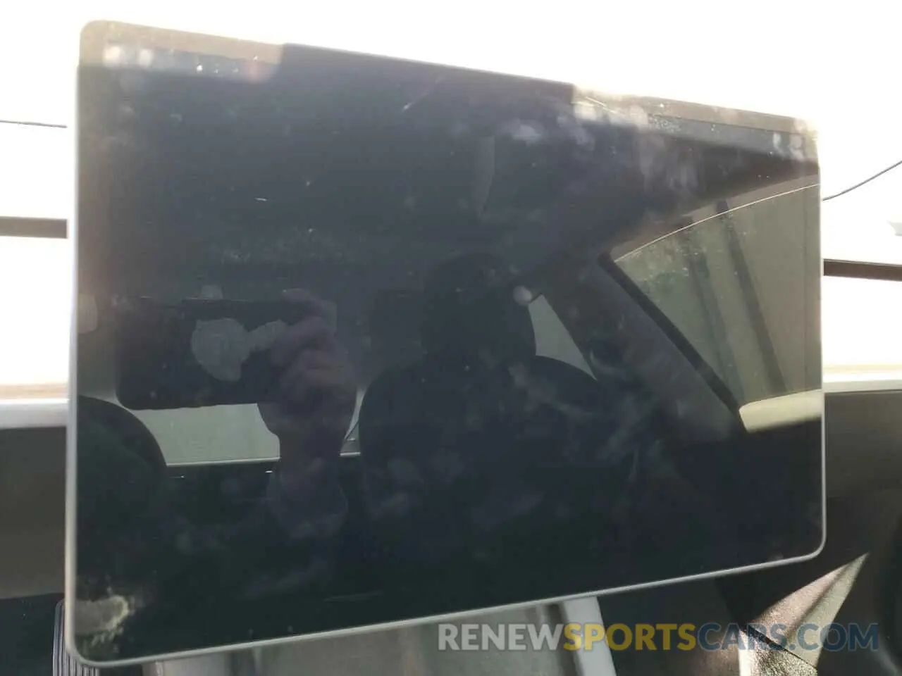 9 Photograph of a damaged car 5YJ3E1EA0NF372436 TESLA MODEL 3 2022