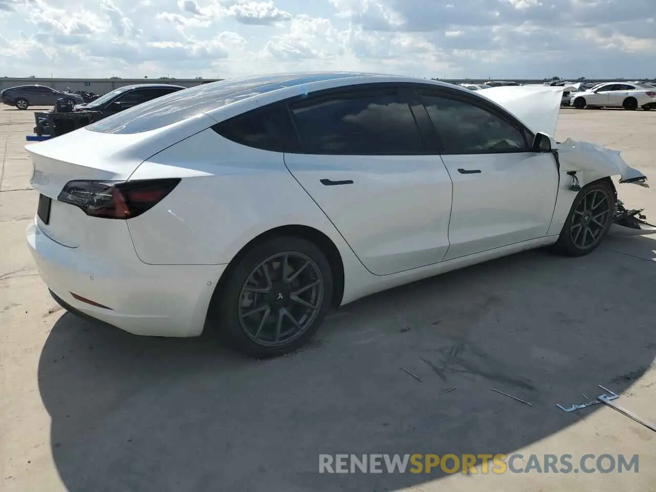 3 Photograph of a damaged car 5YJ3E1EA1NF101515 TESLA MODEL 3 2022